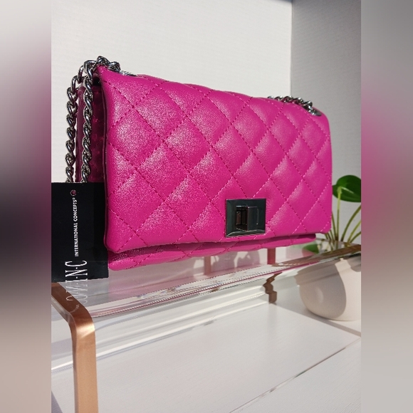 NWT INC - Quilted Crossbody Bag - Picture 1 of 16